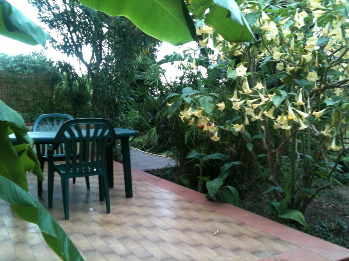 Stanza In Villa Con Giardino Vista Mare Чефалу Экстерьер фото