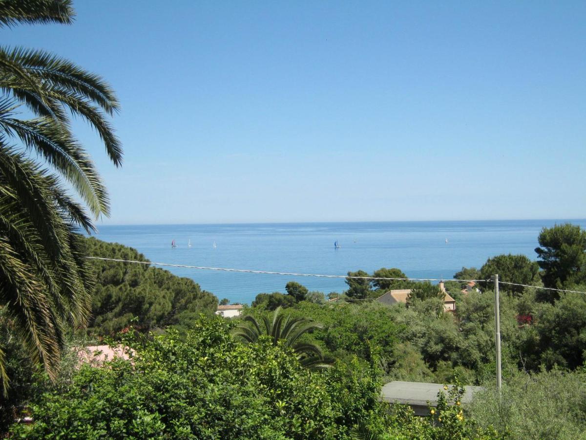Stanza In Villa Con Giardino Vista Mare Чефалу Экстерьер фото