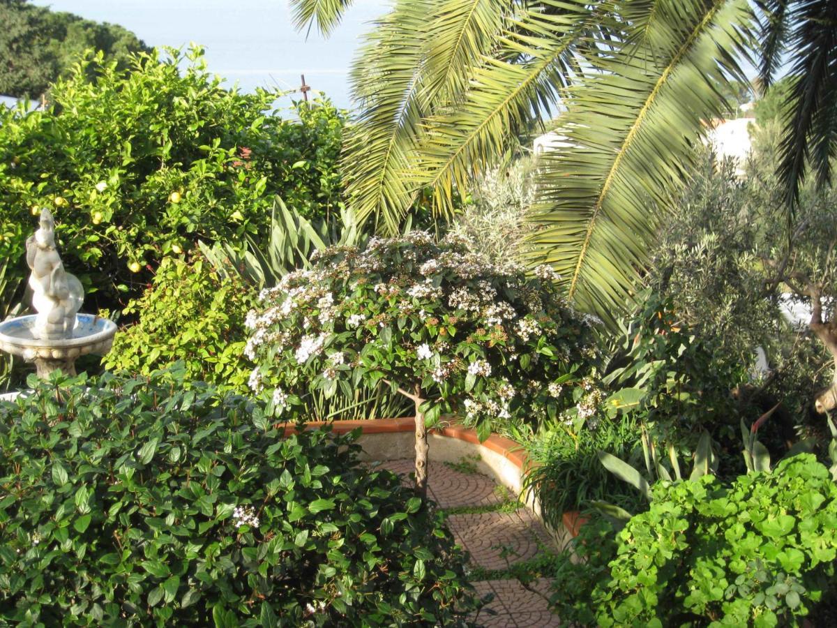 Stanza In Villa Con Giardino Vista Mare Чефалу Экстерьер фото