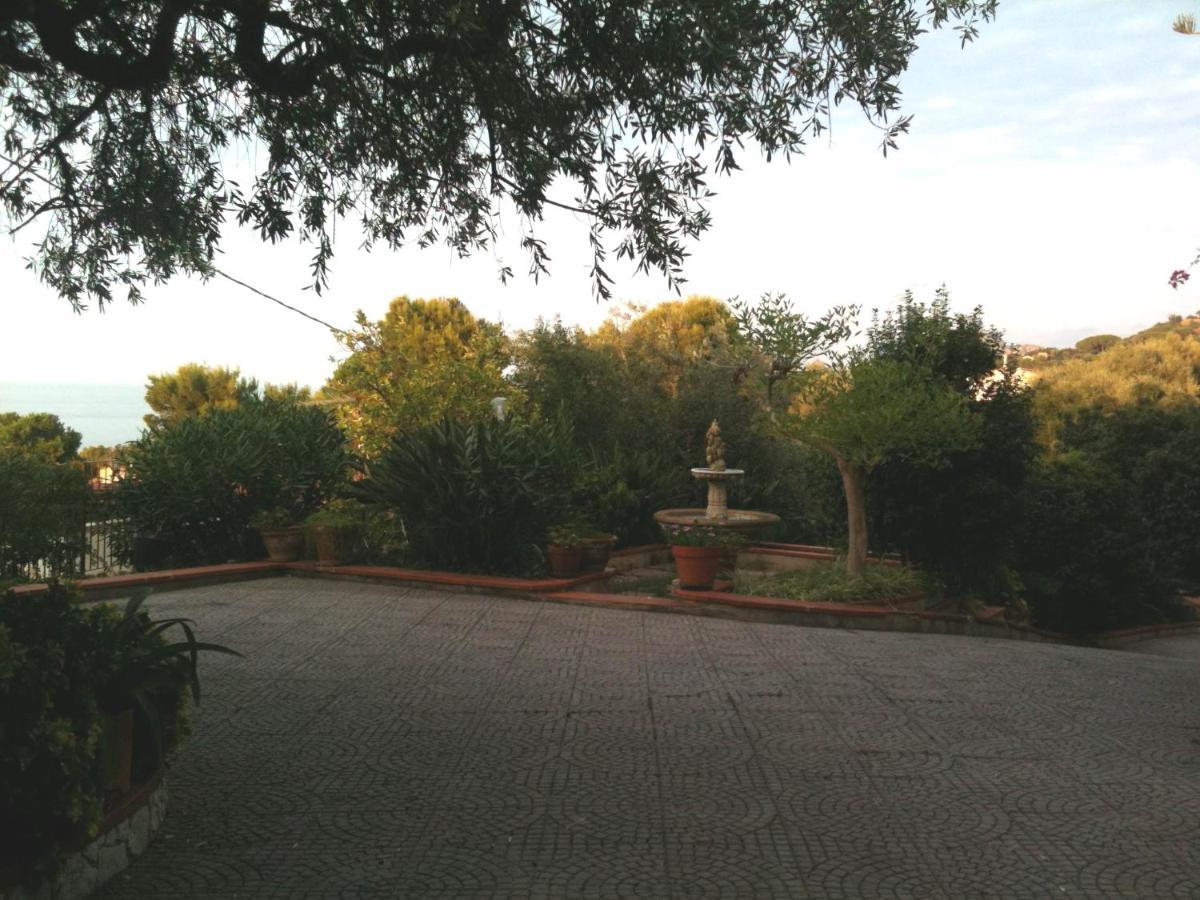 Stanza In Villa Con Giardino Vista Mare Чефалу Экстерьер фото