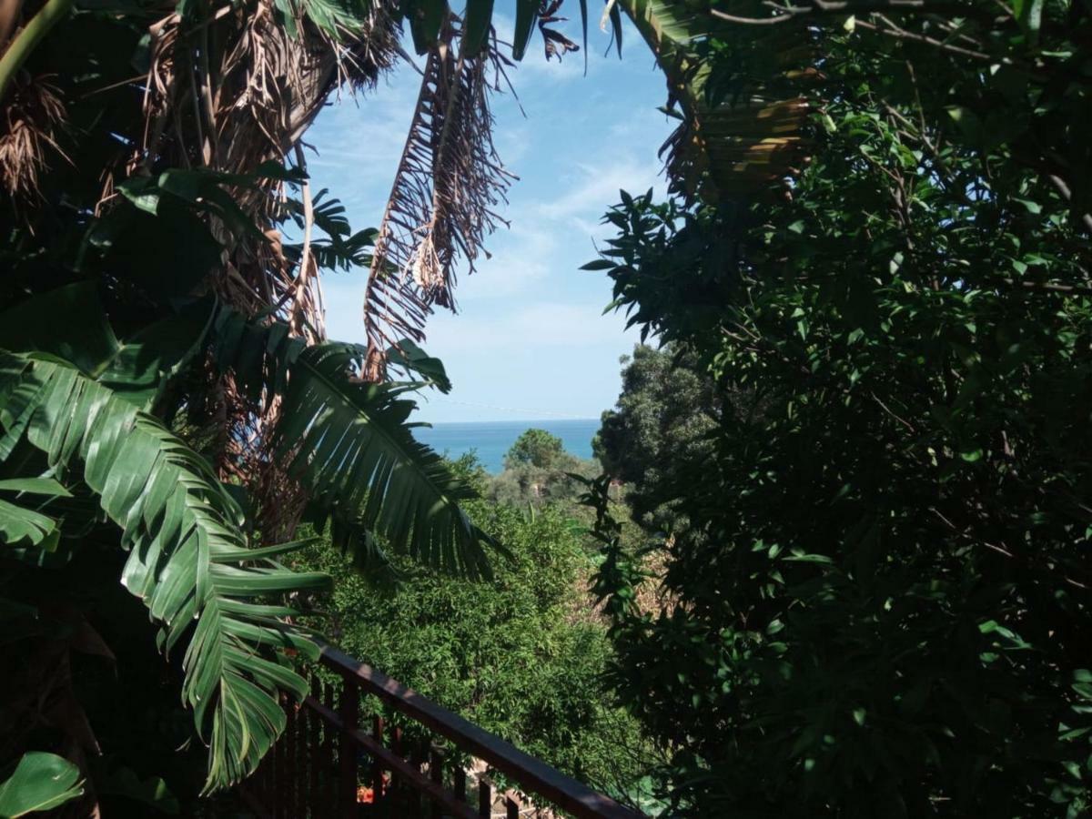 Stanza In Villa Con Giardino Vista Mare Чефалу Экстерьер фото