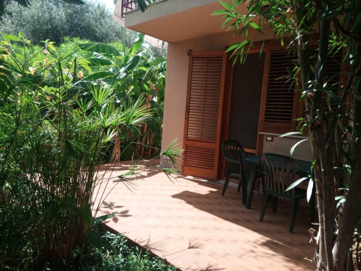 Stanza In Villa Con Giardino Vista Mare Чефалу Экстерьер фото