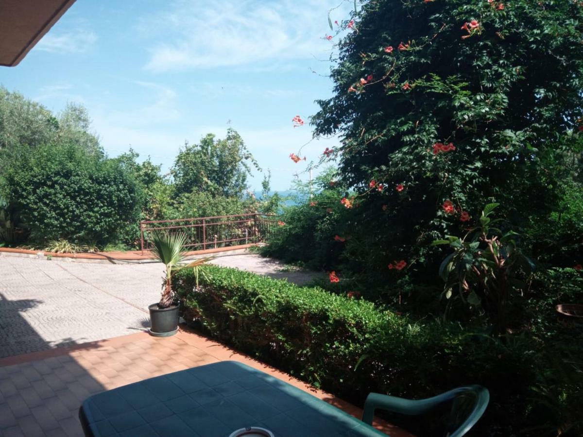 Stanza In Villa Con Giardino Vista Mare Чефалу Экстерьер фото