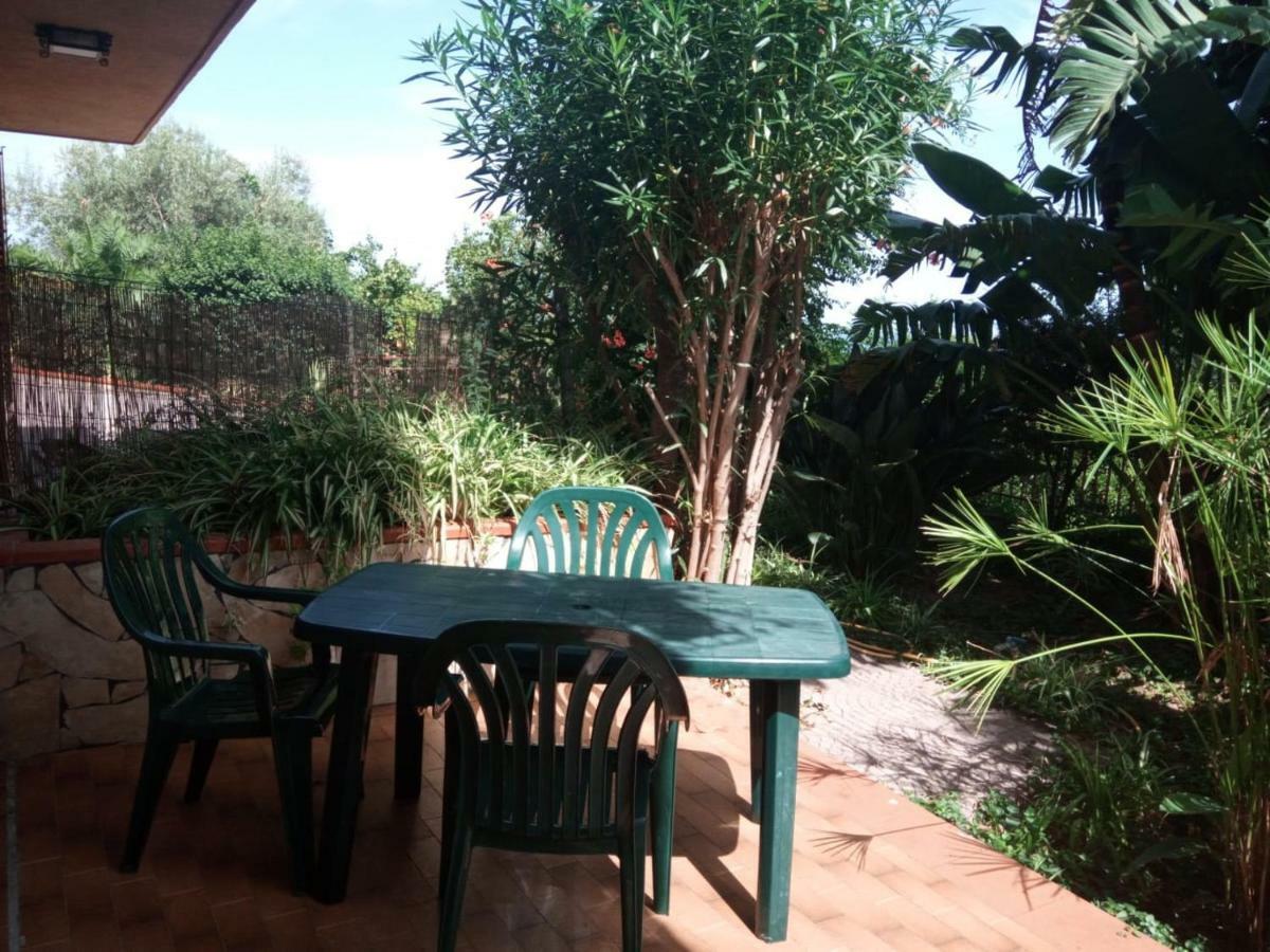 Stanza In Villa Con Giardino Vista Mare Чефалу Экстерьер фото
